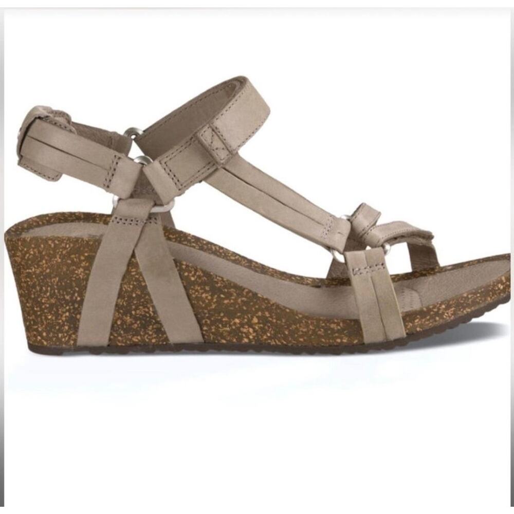 Teva Ysidro Universal Wedge Sandal Taupe Tan Leather Women’s Size 9
